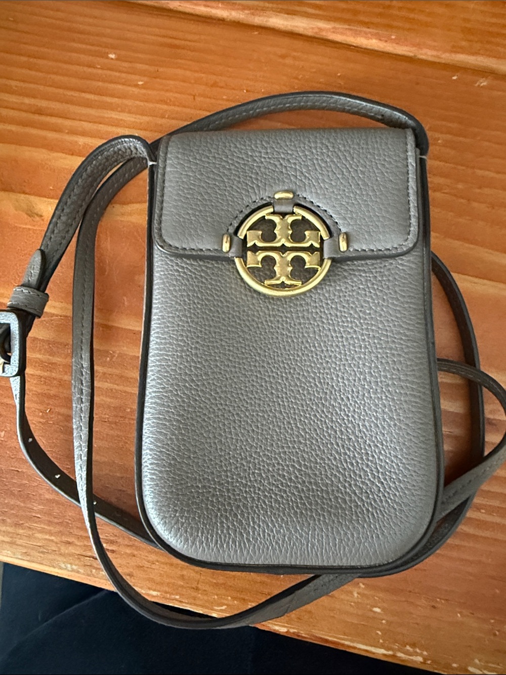 Tory Burch Gray Pebbled Leather Crossbody Phone Bag